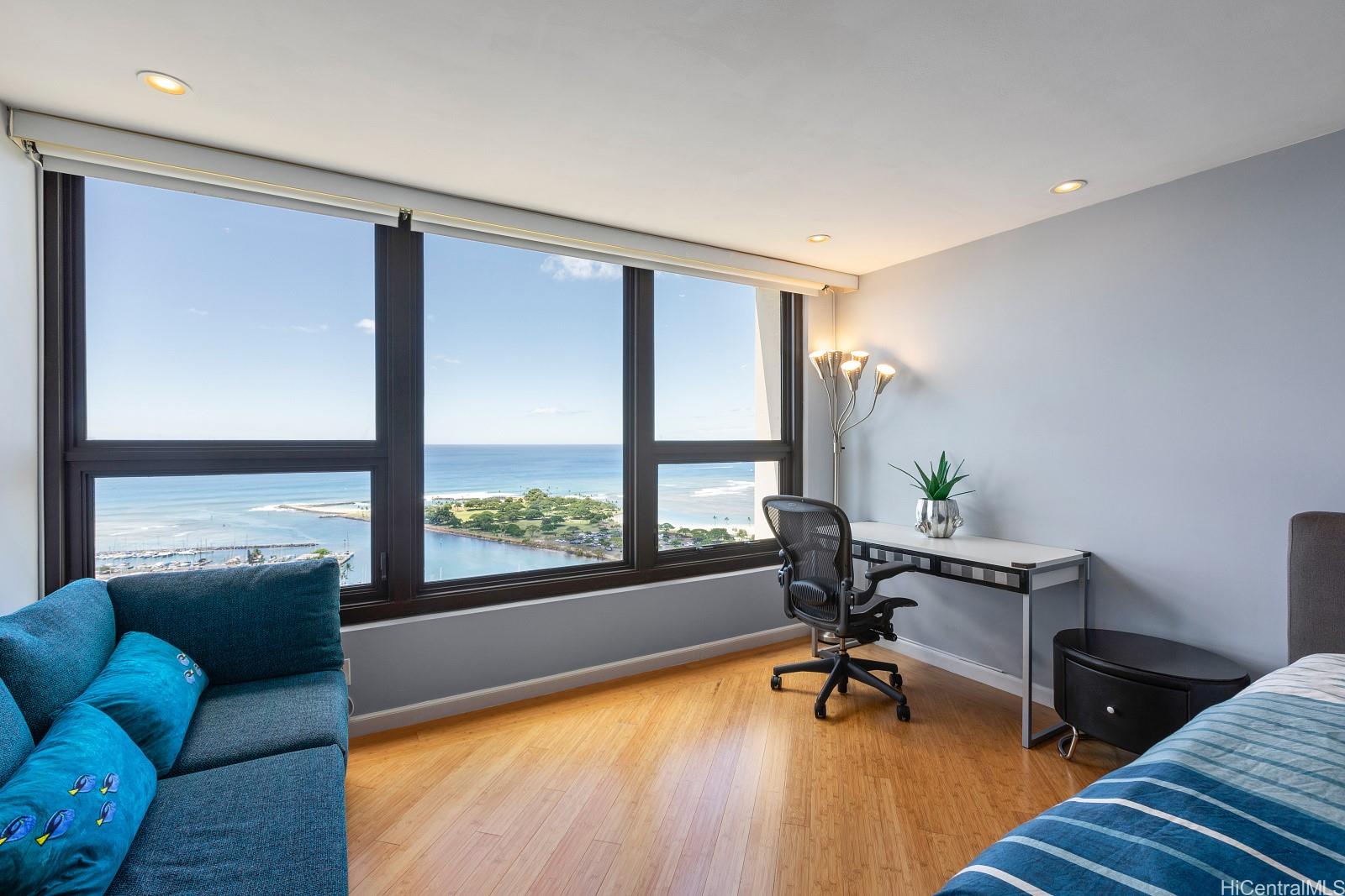 Yacht Harbor Towers condo # 3700, Honolulu, Hawaii - photo 16 of 25