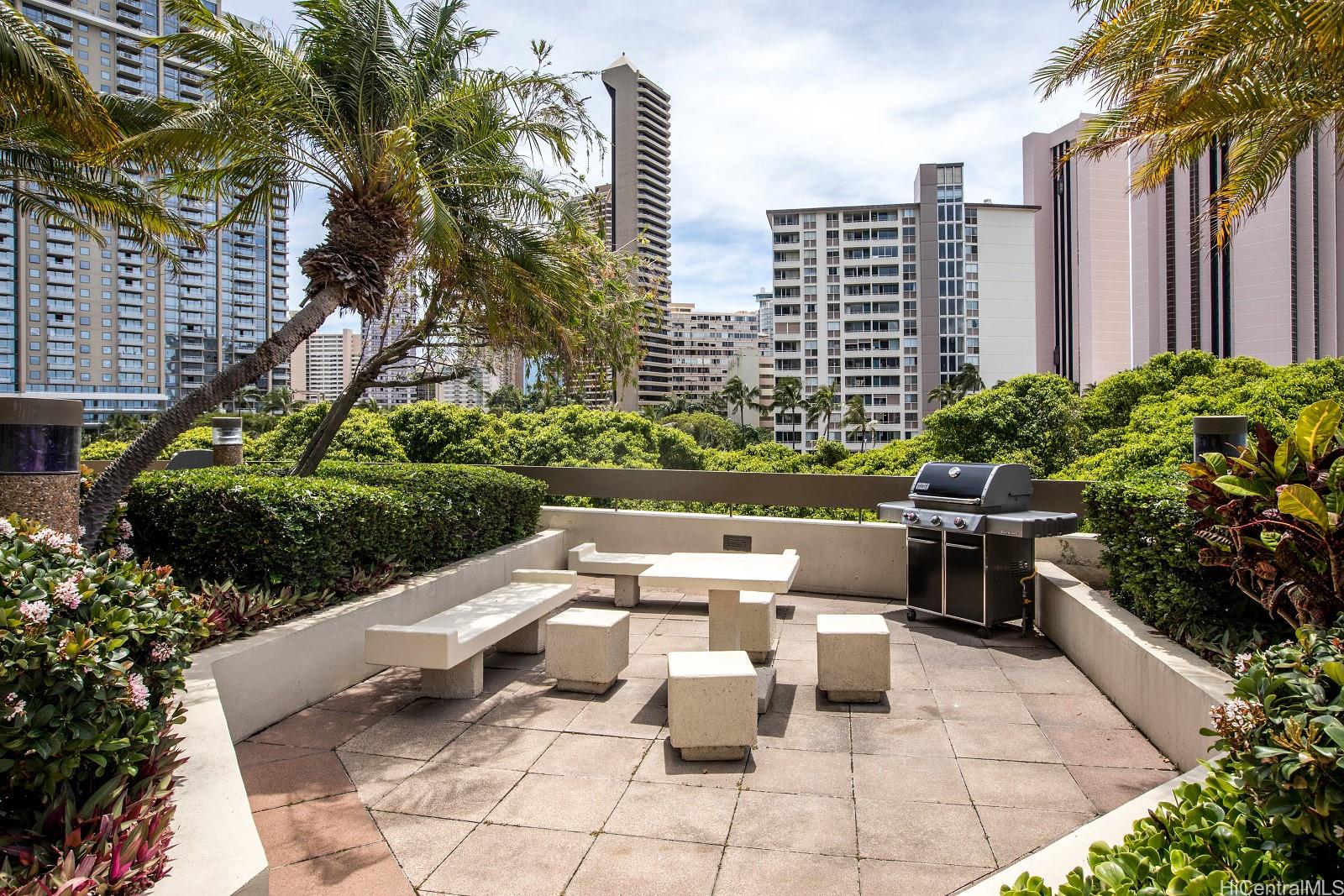 Yacht Harbor Towers condo # 3700, Honolulu, Hawaii - photo 24 of 25