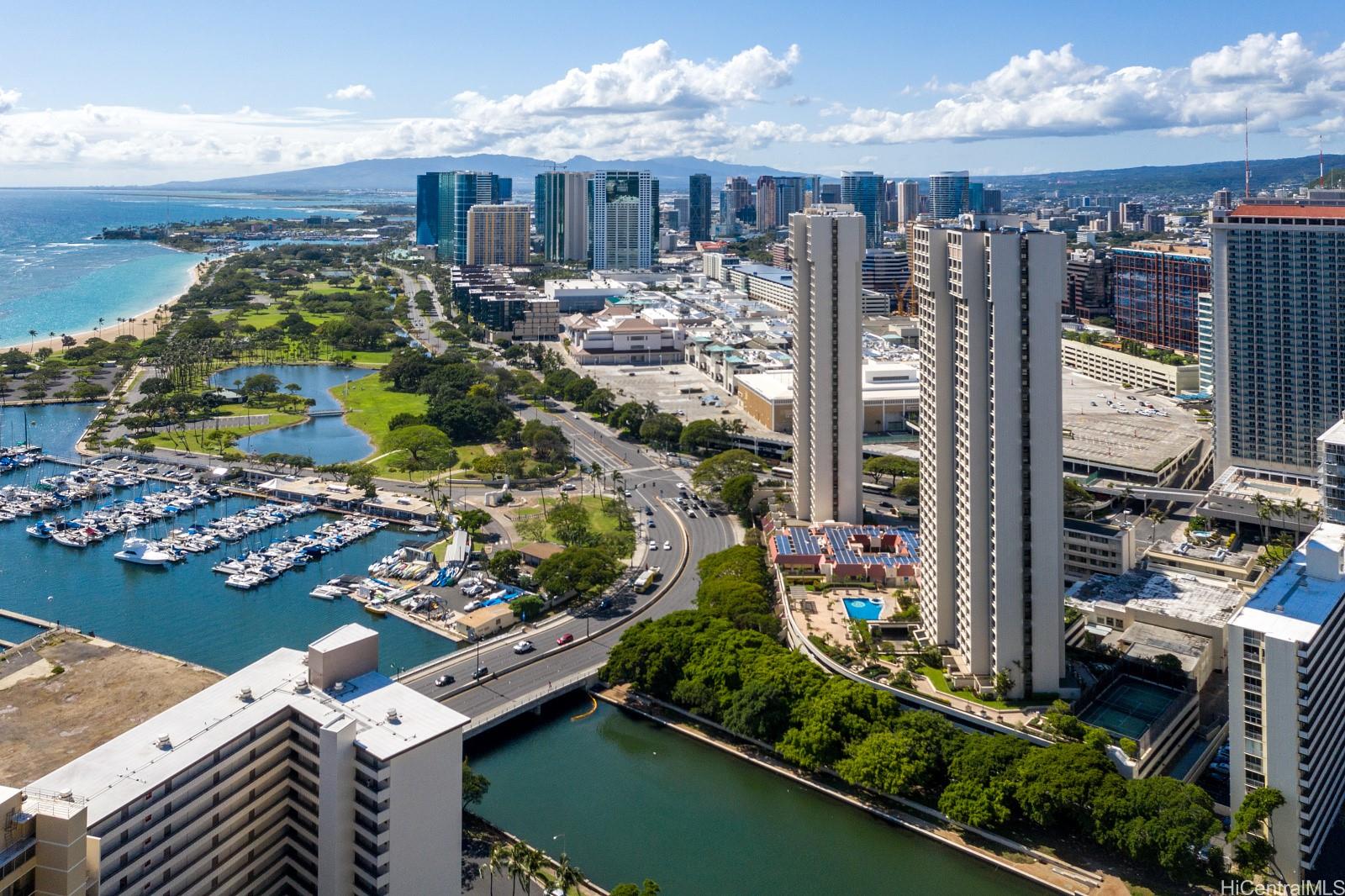 Yacht Harbor Towers condo # 3700, Honolulu, Hawaii - photo 4 of 25