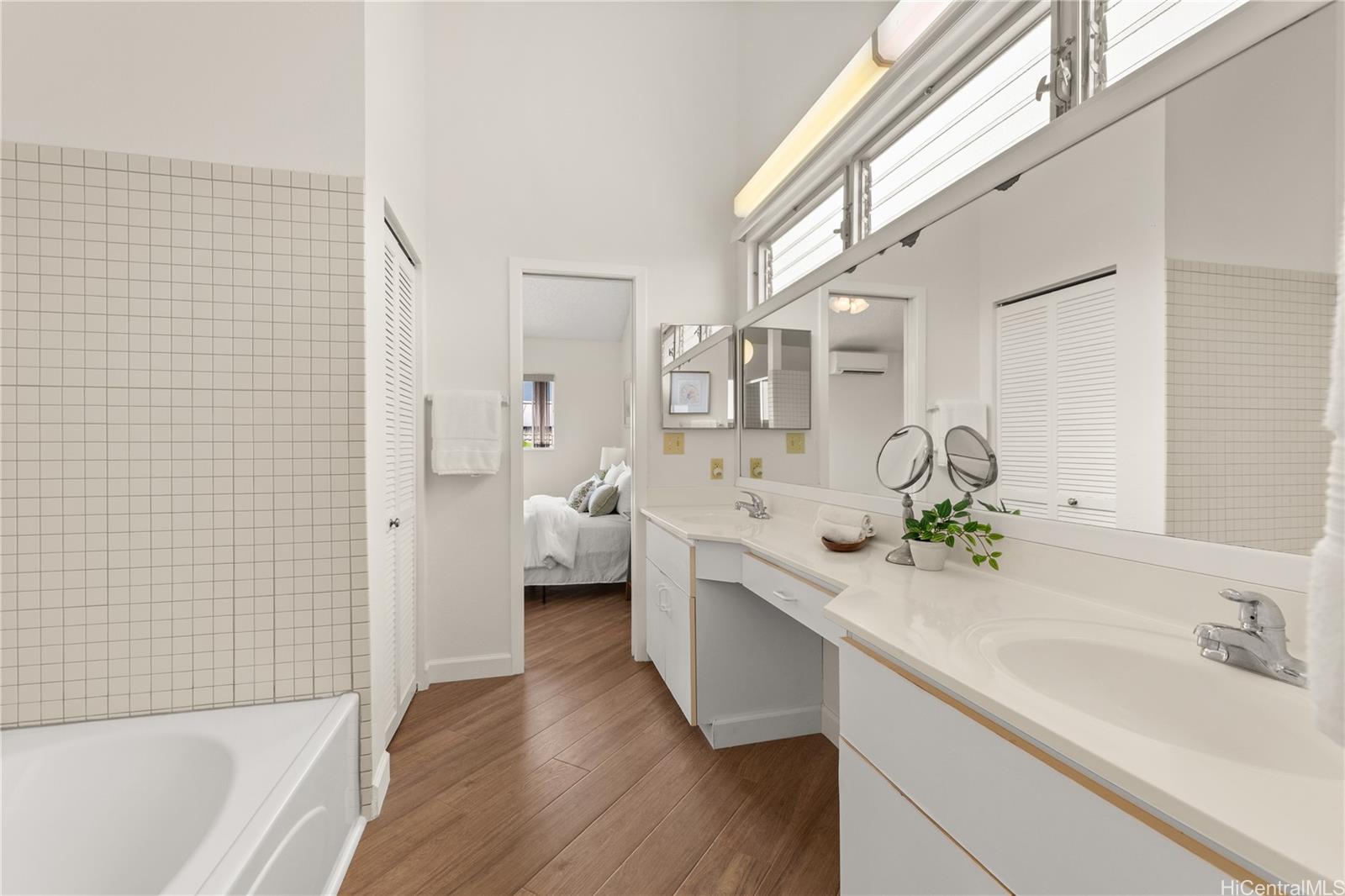 1604  Kanapuu Drive Kailua Bluffs, Kailua home - photo 15 of 24