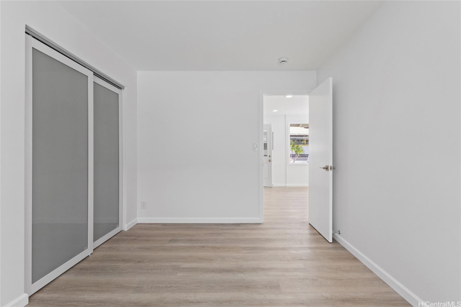 1605  Merkle Street Kalihi Uka, Honolulu home - photo 14 of 25