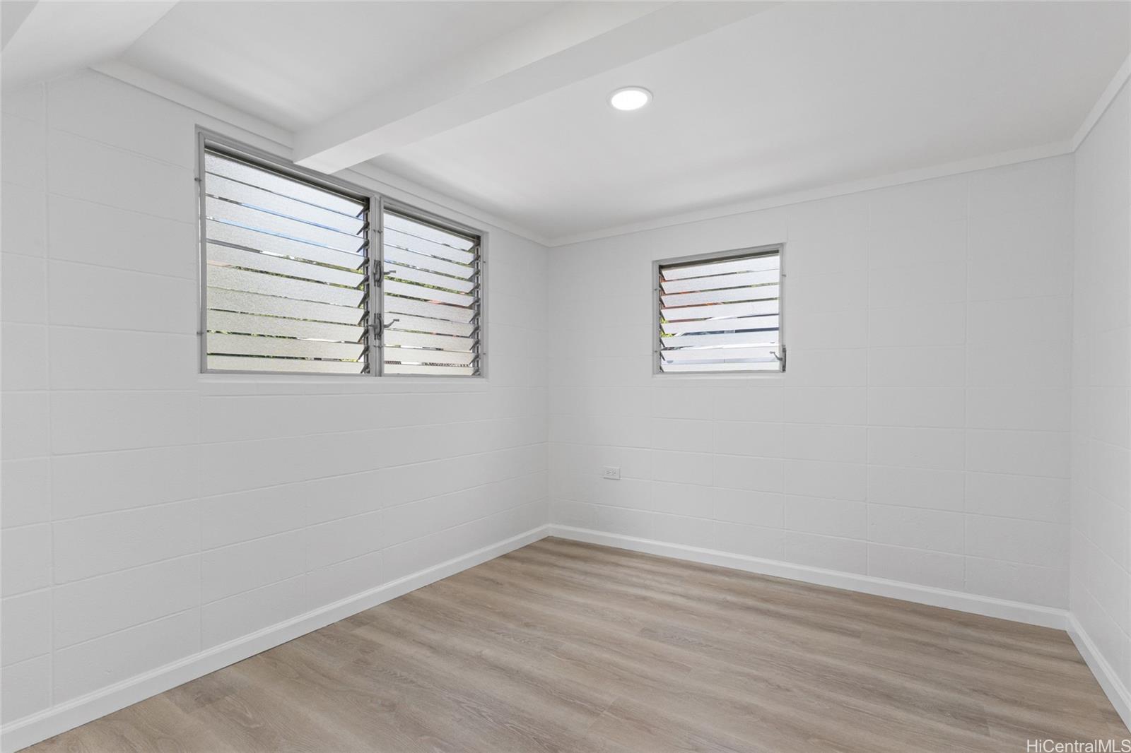 1605  Merkle Street Kalihi Uka, Honolulu home - photo 19 of 25