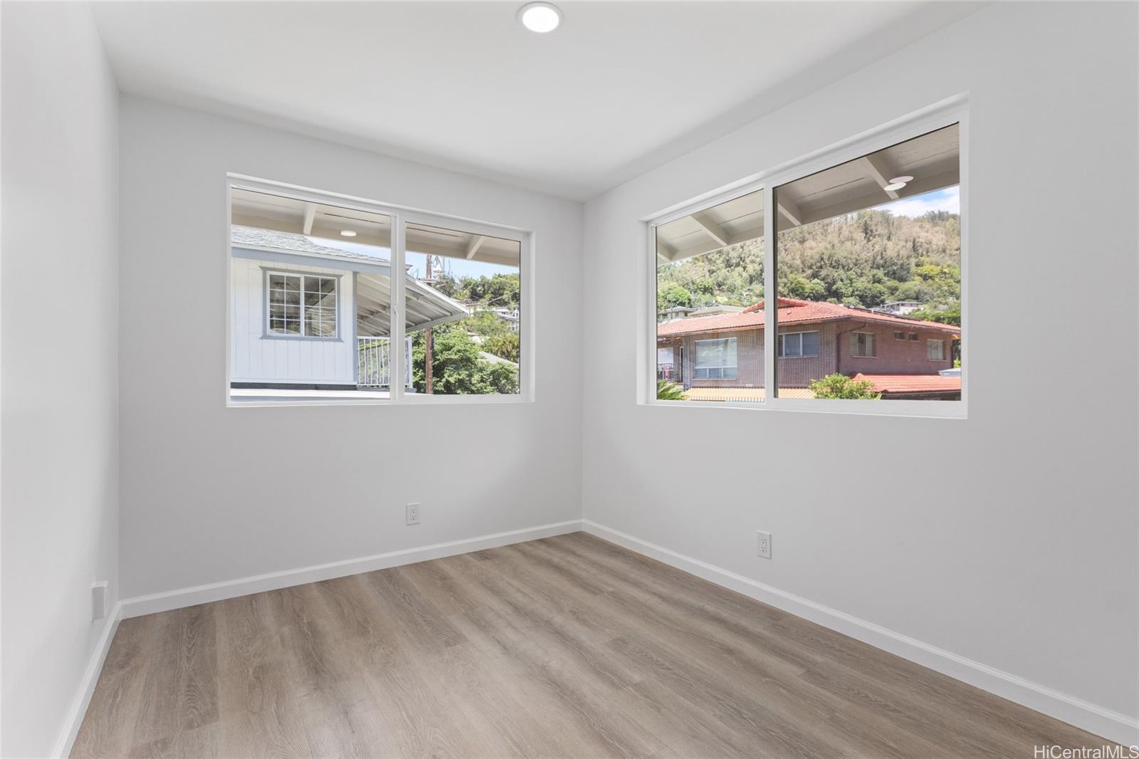 1605  Merkle Street Kalihi Uka, Honolulu home - photo 21 of 25