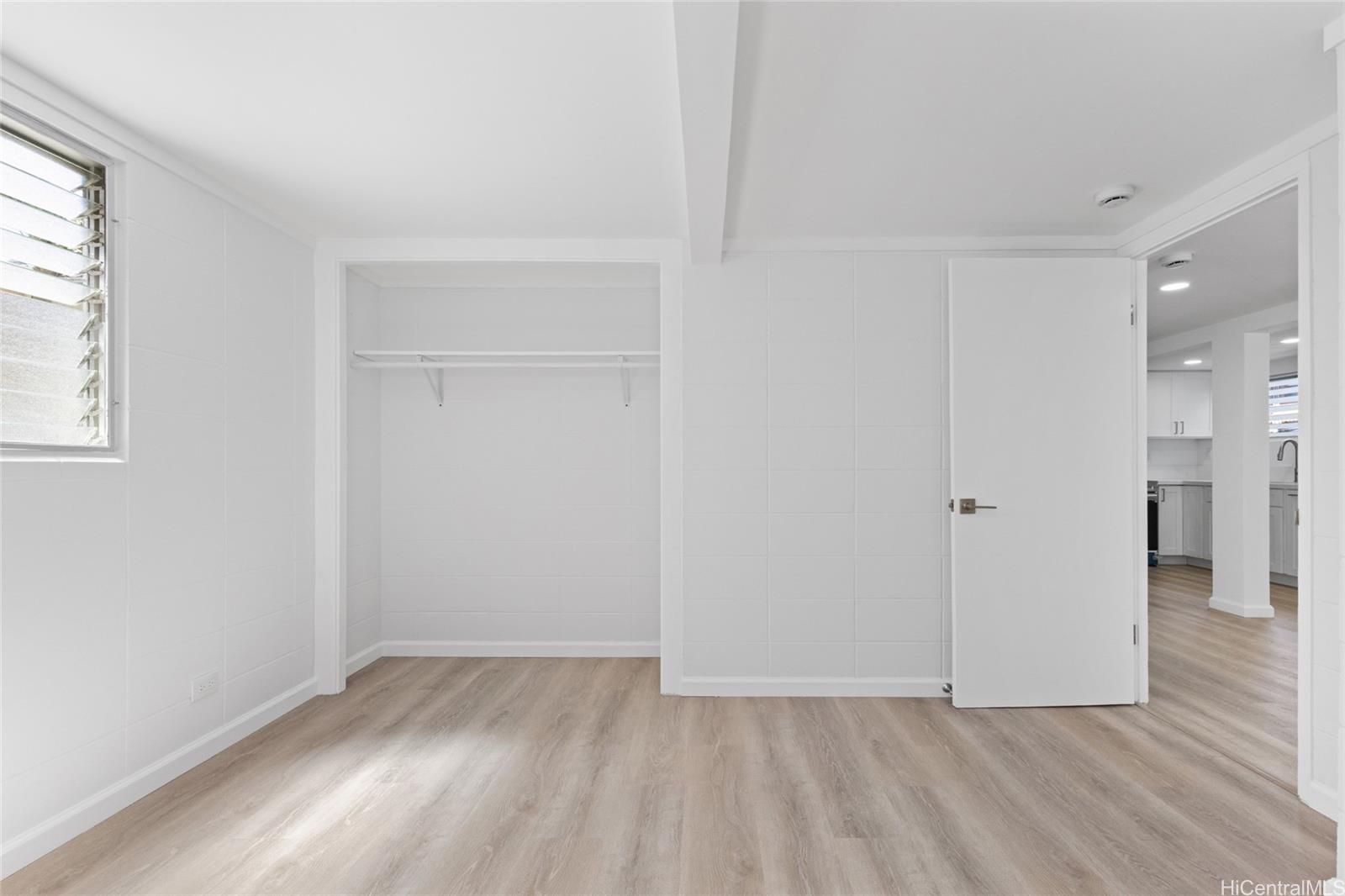 1605  Merkle Street Kalihi Uka, Honolulu home - photo 7 of 25