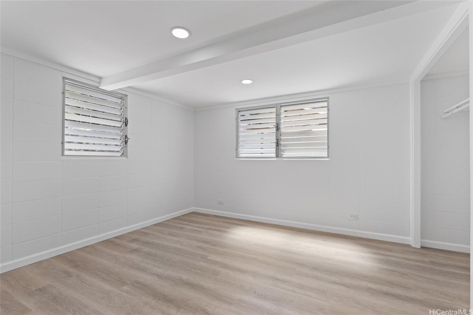 1605  Merkle Street Kalihi Uka, Honolulu home - photo 8 of 25