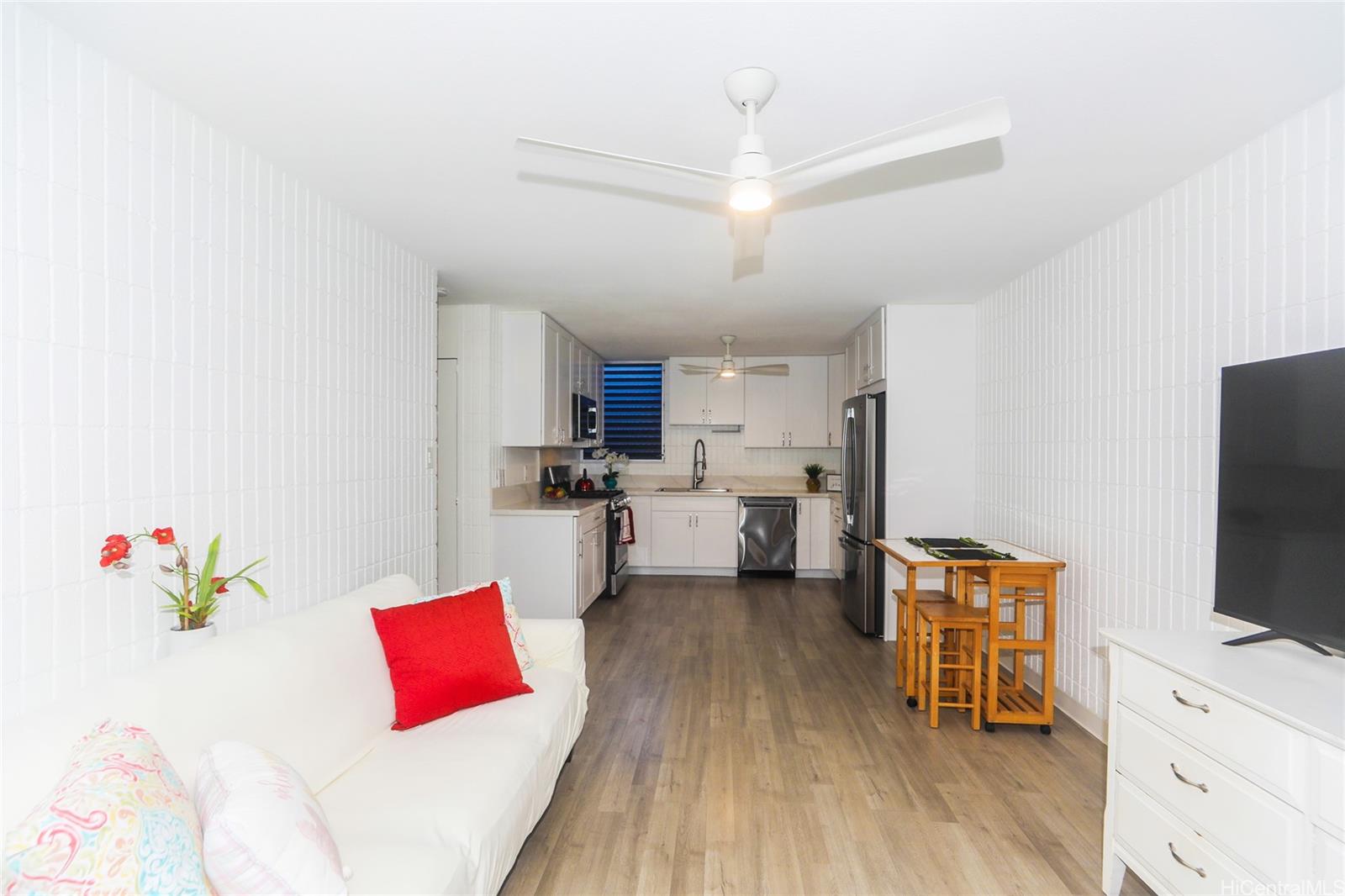 Wilola Apts condo # 5, Honolulu, Hawaii - photo 3 of 23