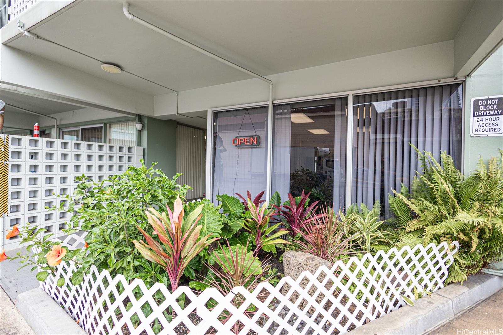 Kapiolani Towers condo # 1103, Honolulu, Hawaii - photo 19 of 25