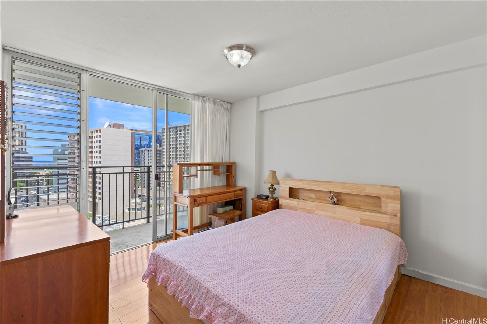 Kapiolani Towers condo # 1207, Honolulu, Hawaii - photo 12 of 25