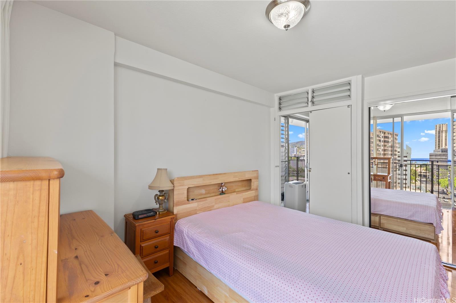 Kapiolani Towers condo # 1207, Honolulu, Hawaii - photo 15 of 25