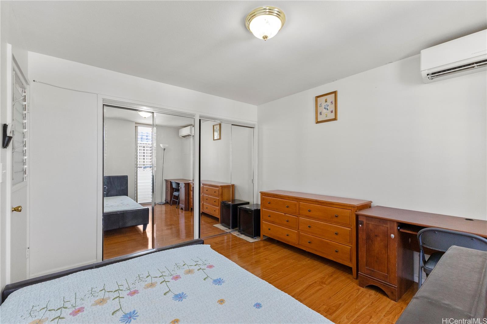 Kapiolani Towers condo # 1207, Honolulu, Hawaii - photo 20 of 25