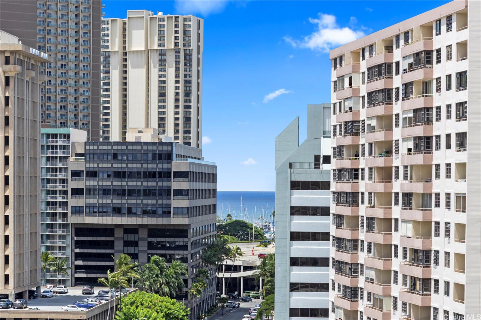 Kapiolani Towers condo # 1207, Honolulu, Hawaii - photo 21 of 25