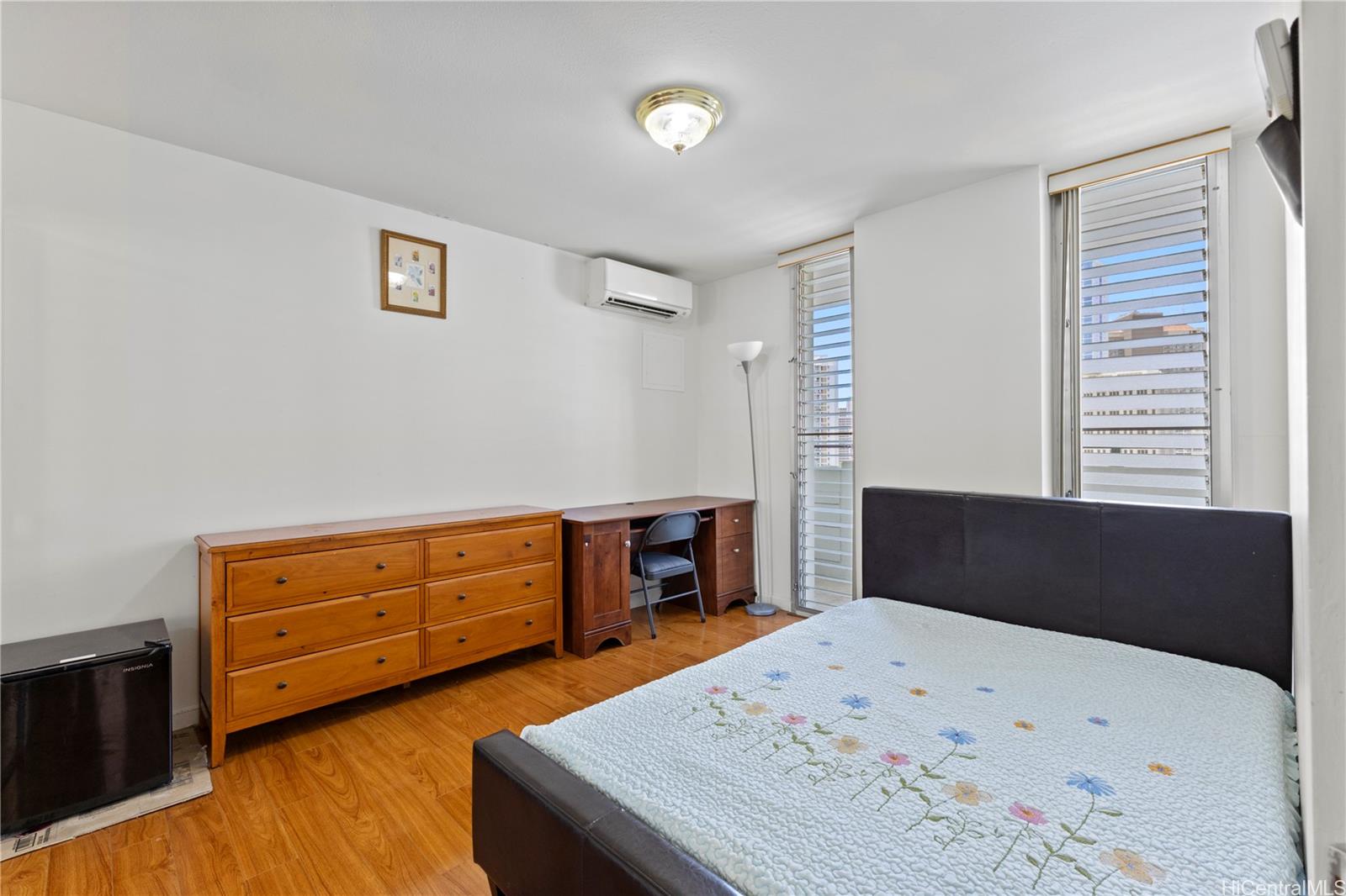 Kapiolani Towers condo # 1207, Honolulu, Hawaii - photo 13 of 25