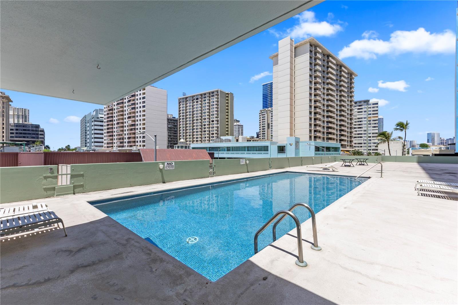 Kapiolani Towers condo # 1207, Honolulu, Hawaii - photo 23 of 25