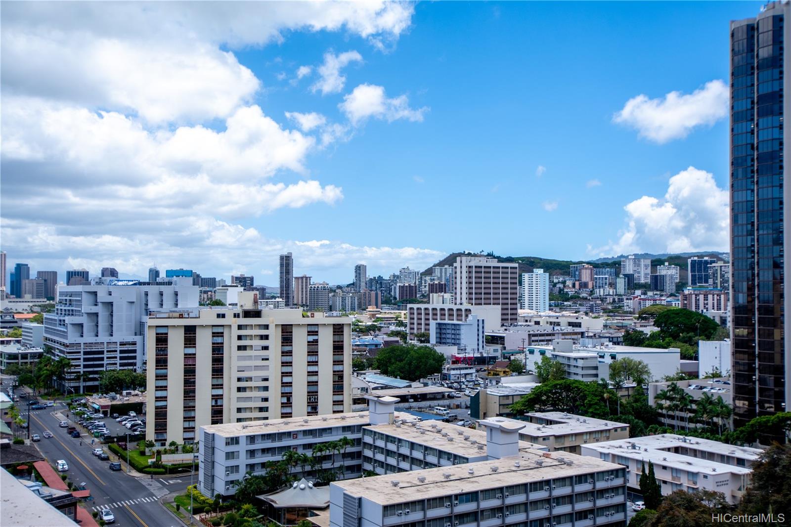 Kapiolani Towers condo # 1606, Honolulu, Hawaii - photo 9 of 17