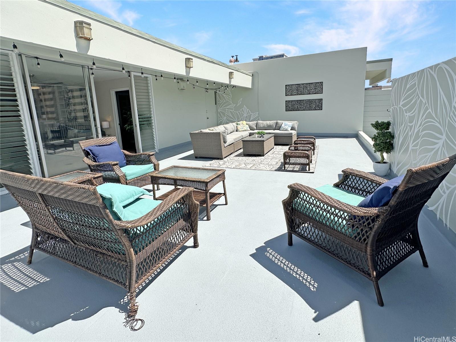 Kapiolani Towers condo # 16B, Honolulu, Hawaii - photo 13 of 25