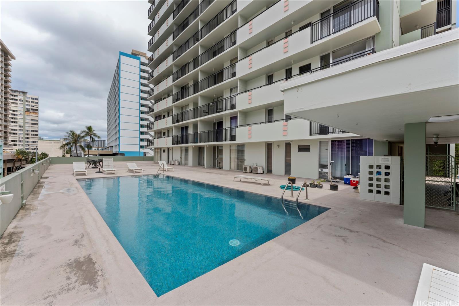 Kapiolani Towers condo # 308, Honolulu, Hawaii - photo 23 of 24