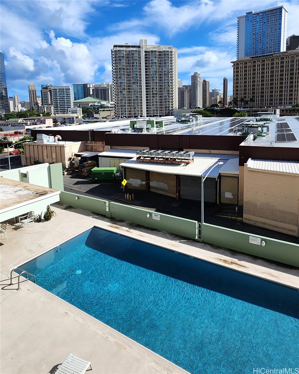 Kapiolani Towers condo # 503, Honolulu, Hawaii - photo 10 of 10
