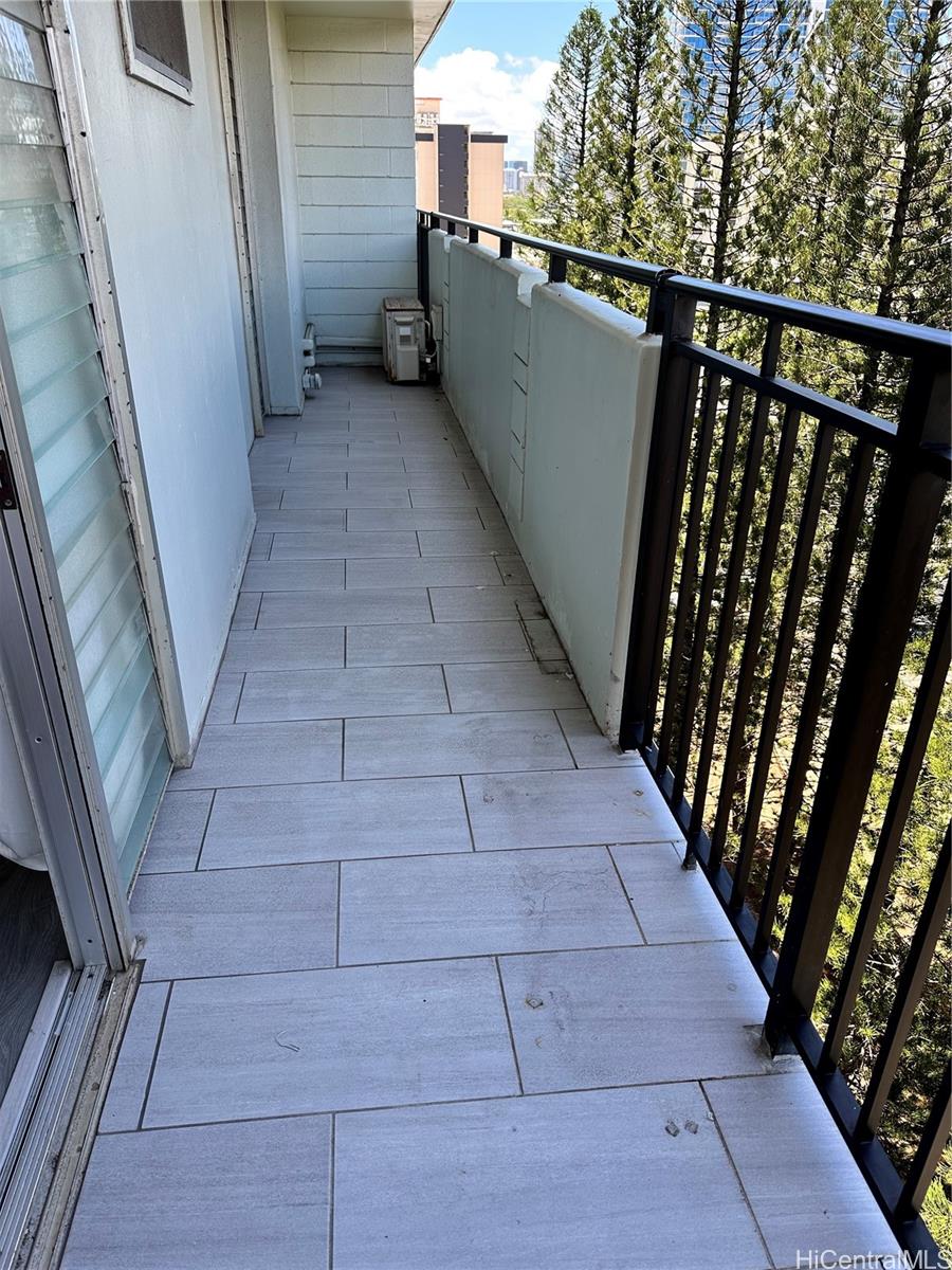 Kapiolani Towers condo # 902, Honolulu, Hawaii - photo 11 of 18