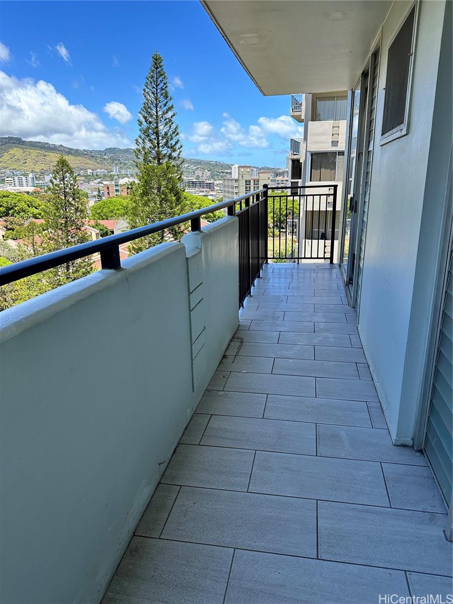 Kapiolani Towers condo # 902, Honolulu, Hawaii - photo 14 of 18