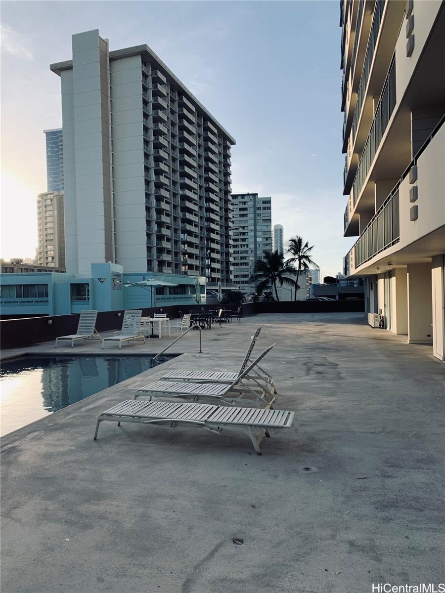 Kapiolani Towers condo # 902, Honolulu, Hawaii - photo 16 of 18