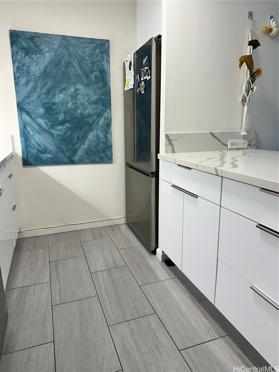 Kapiolani Towers condo # 902, Honolulu, Hawaii - photo 3 of 18