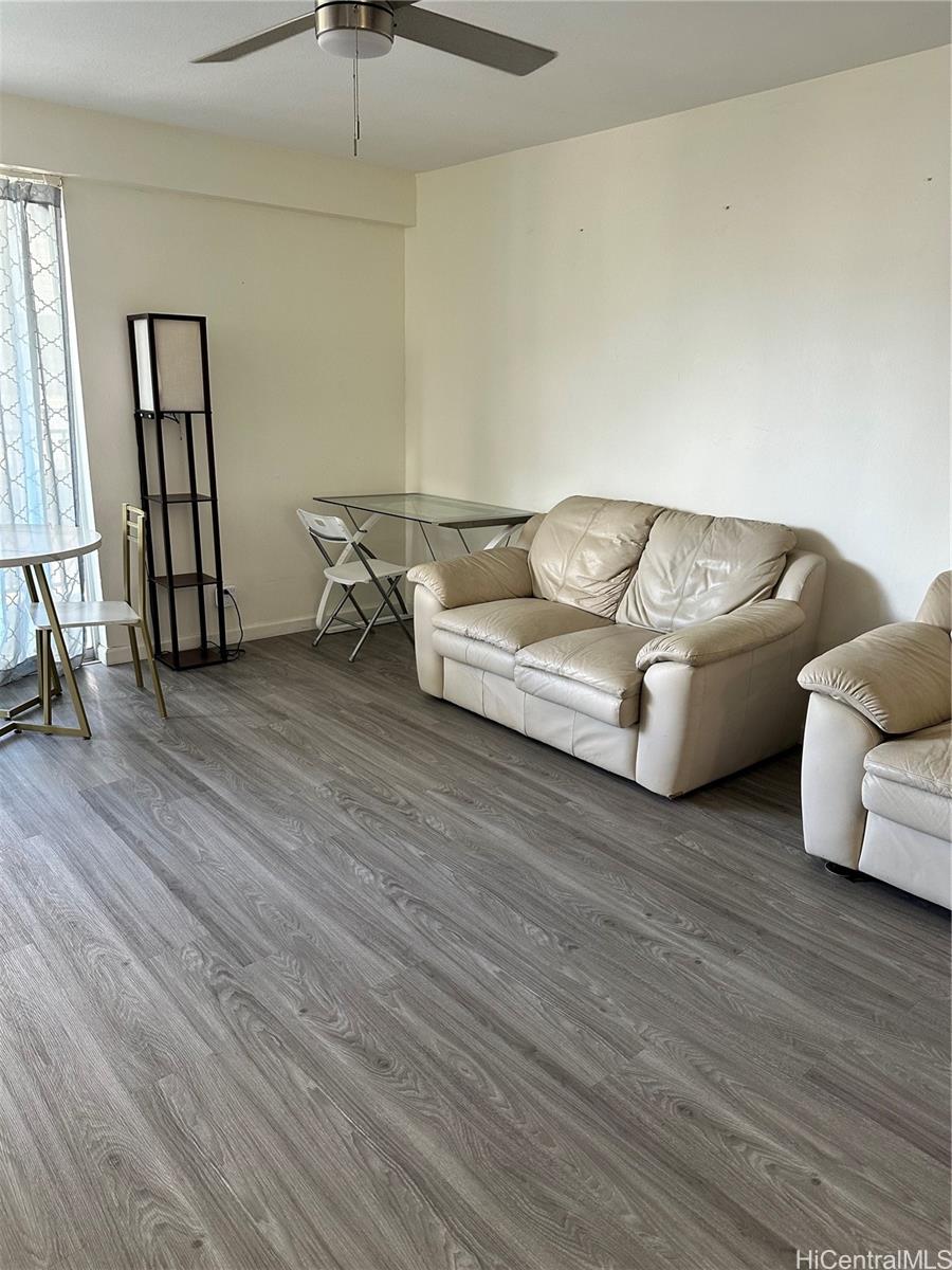 Kapiolani Towers condo # 902, Honolulu, Hawaii - photo 5 of 18