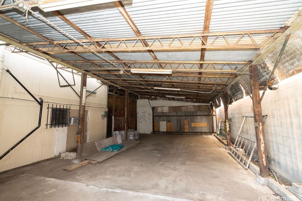 1611 Kahai St Honolulu - Multi-family - photo 16 of 25