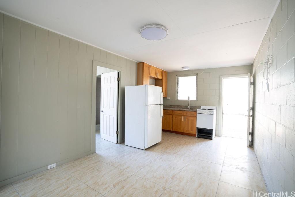 1611 Kahai St Honolulu - Multi-family - photo 19 of 25