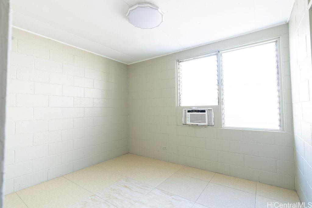 1611 Kahai St Honolulu - Multi-family - photo 20 of 25