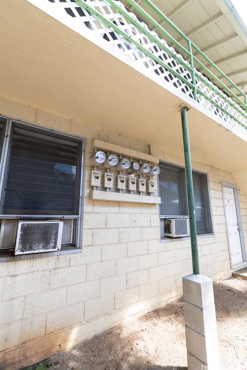 1611 Kahai St Honolulu - Multi-family - photo 9 of 25