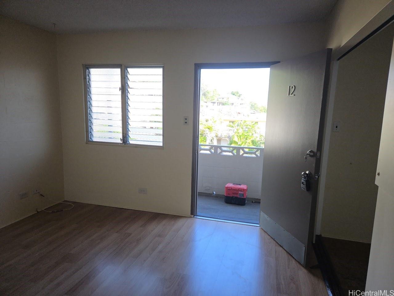 1614 Emerson Street Honolulu - Rental - photo 3 of 14