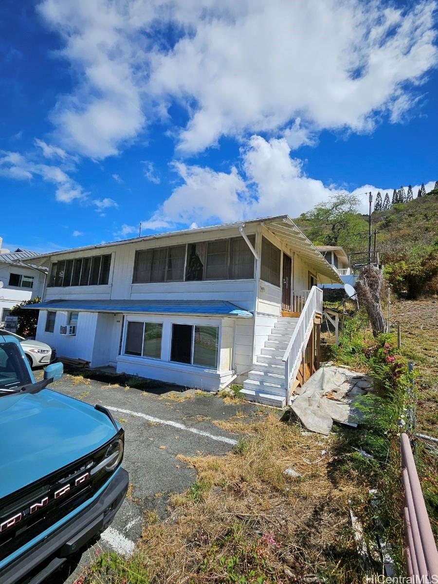 1615  Emerson St Punchbowl Area, Honolulu home - photo 6 of 8