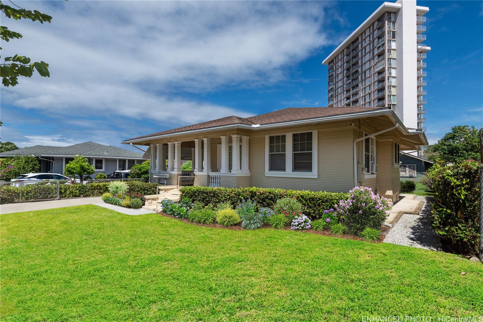 1616  Makiki Street Makiki Area, Honolulu home - photo 2 of 25