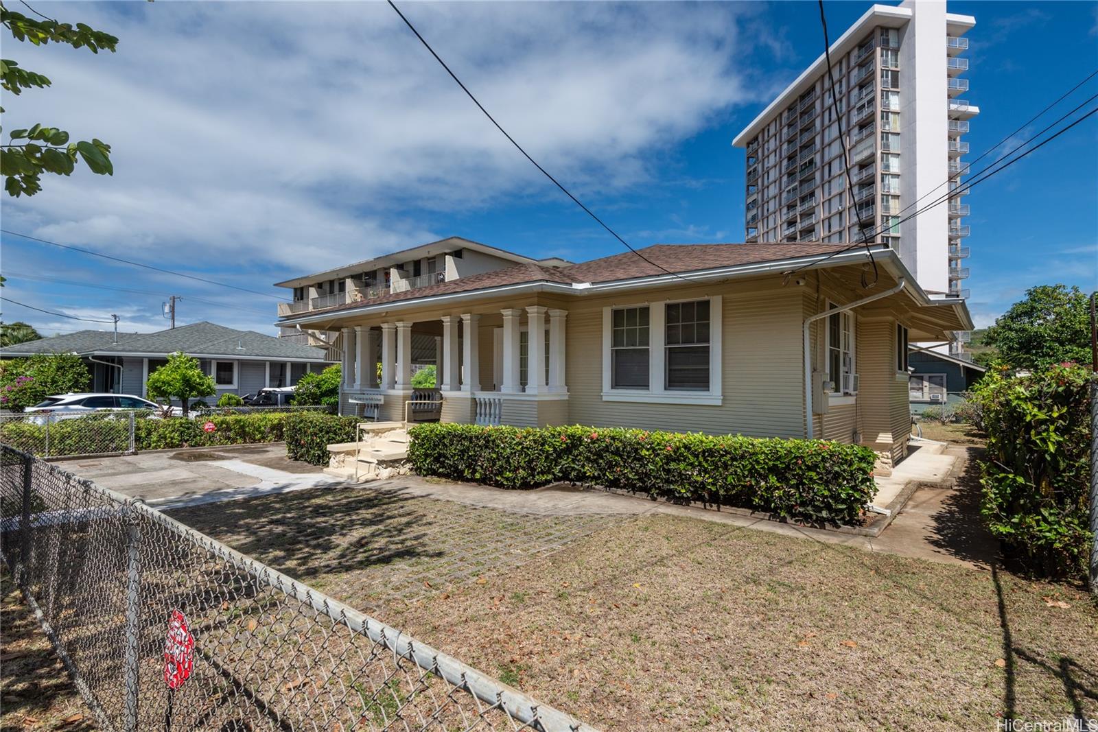 1616  Makiki Street Makiki Area, Honolulu home - photo 3 of 25