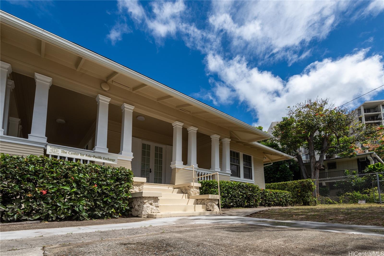 1616  Makiki Street Makiki Area, Honolulu home - photo 4 of 25