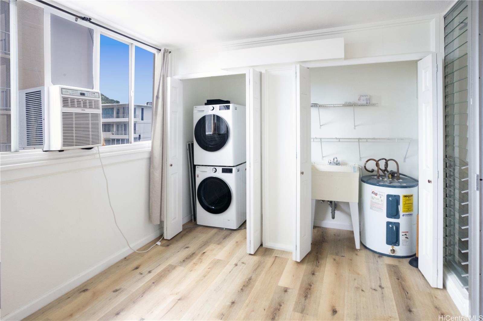 Punahou Sunset condo # 404, Honolulu, Hawaii - photo 11 of 20