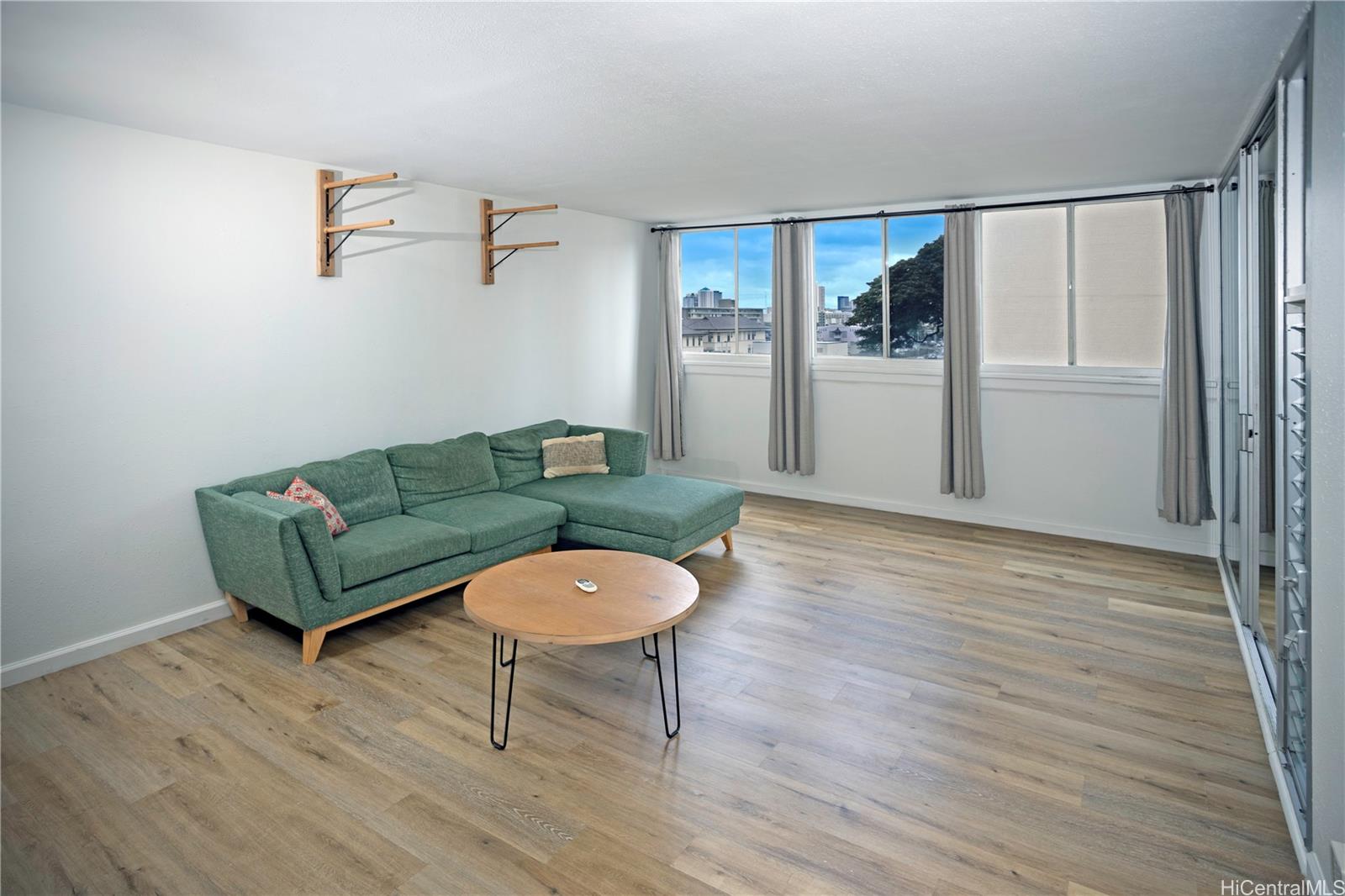 Punahou Sunset condo # 404, Honolulu, Hawaii - photo 4 of 20