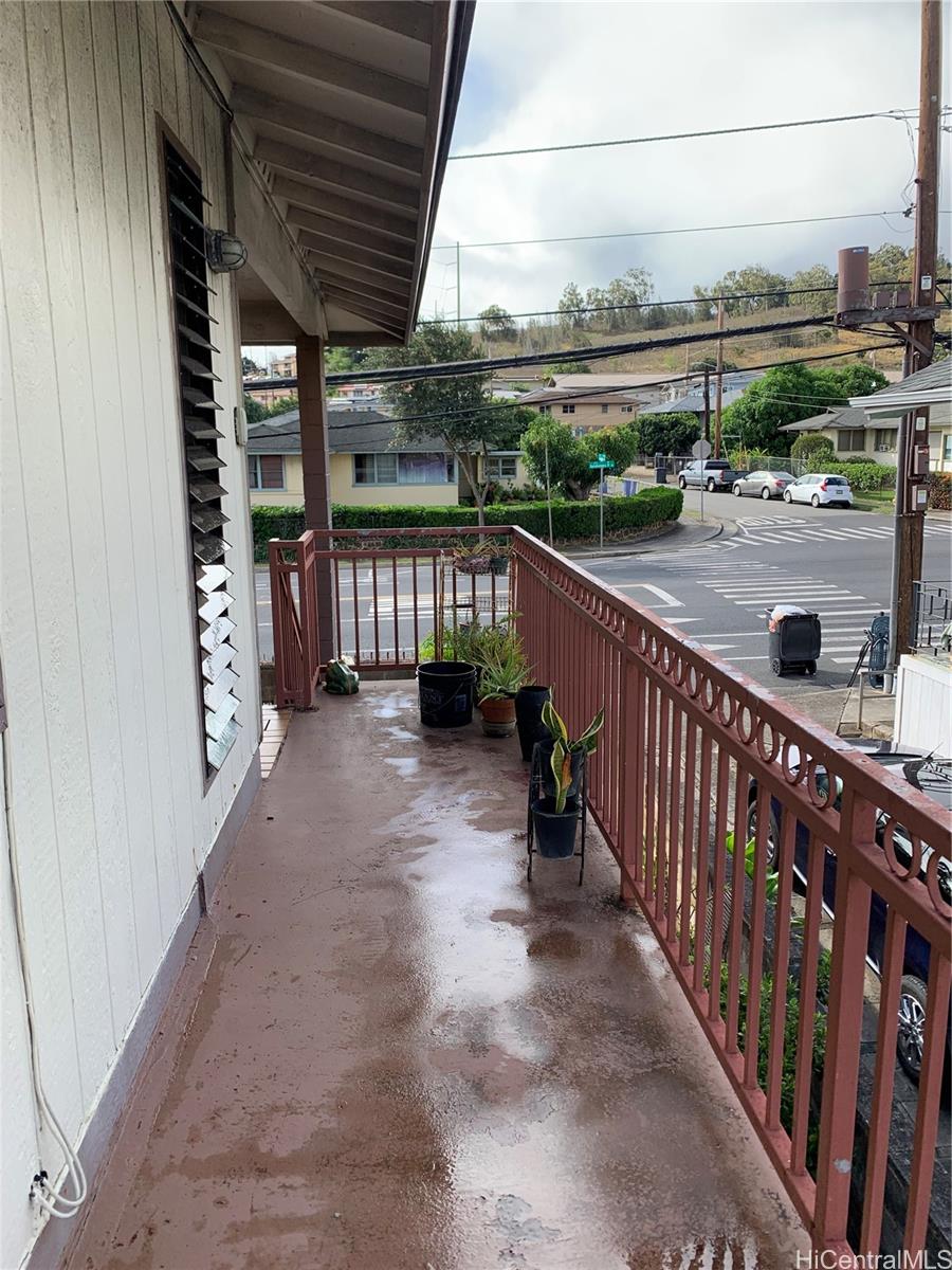 1617  Kamehameha IV Road Kalihi-lower, Honolulu home - photo 5 of 22