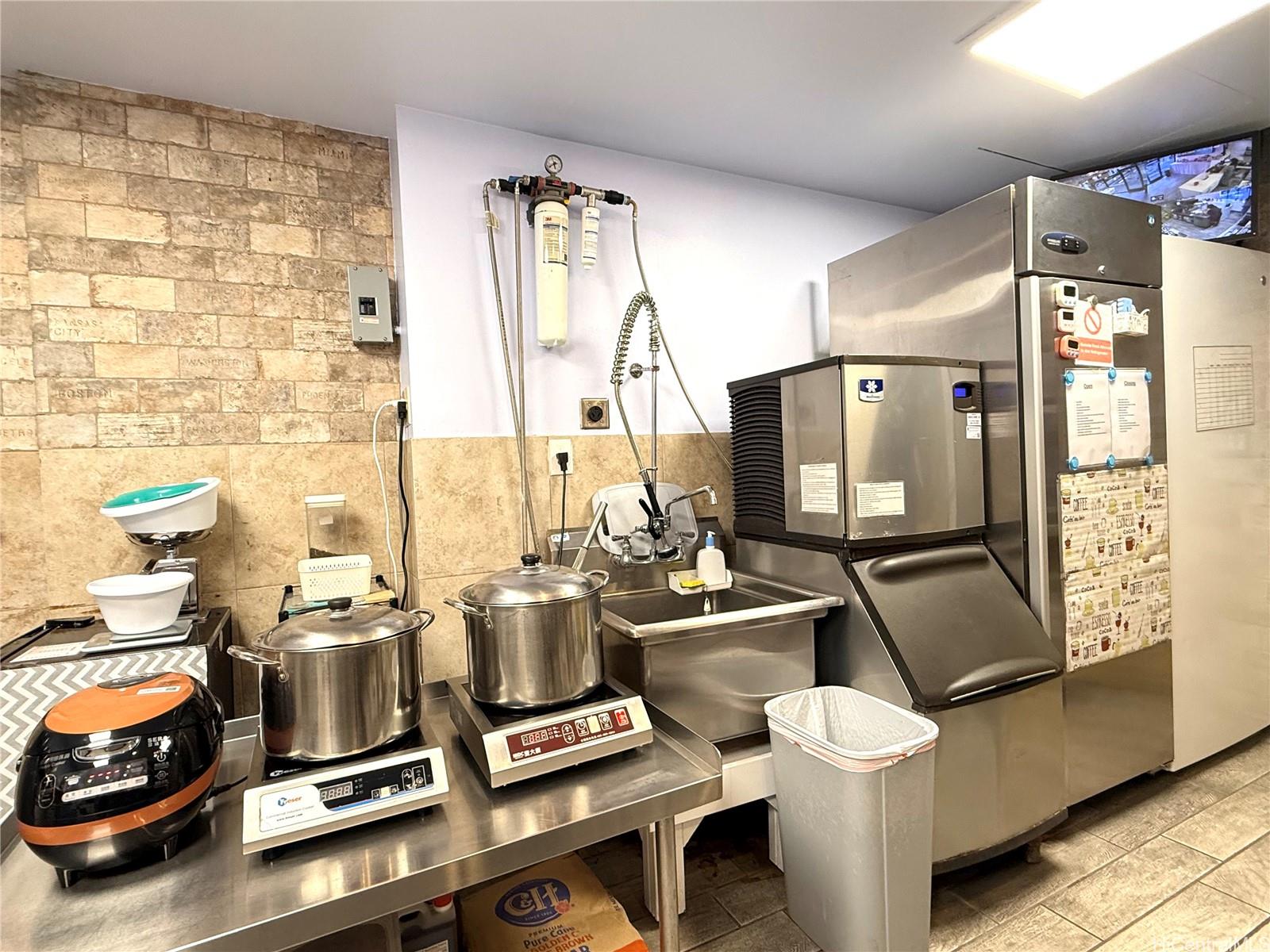 1617 Kapiolani Blvd Ala Moana Ala Moana Tower - photo 12 of 16