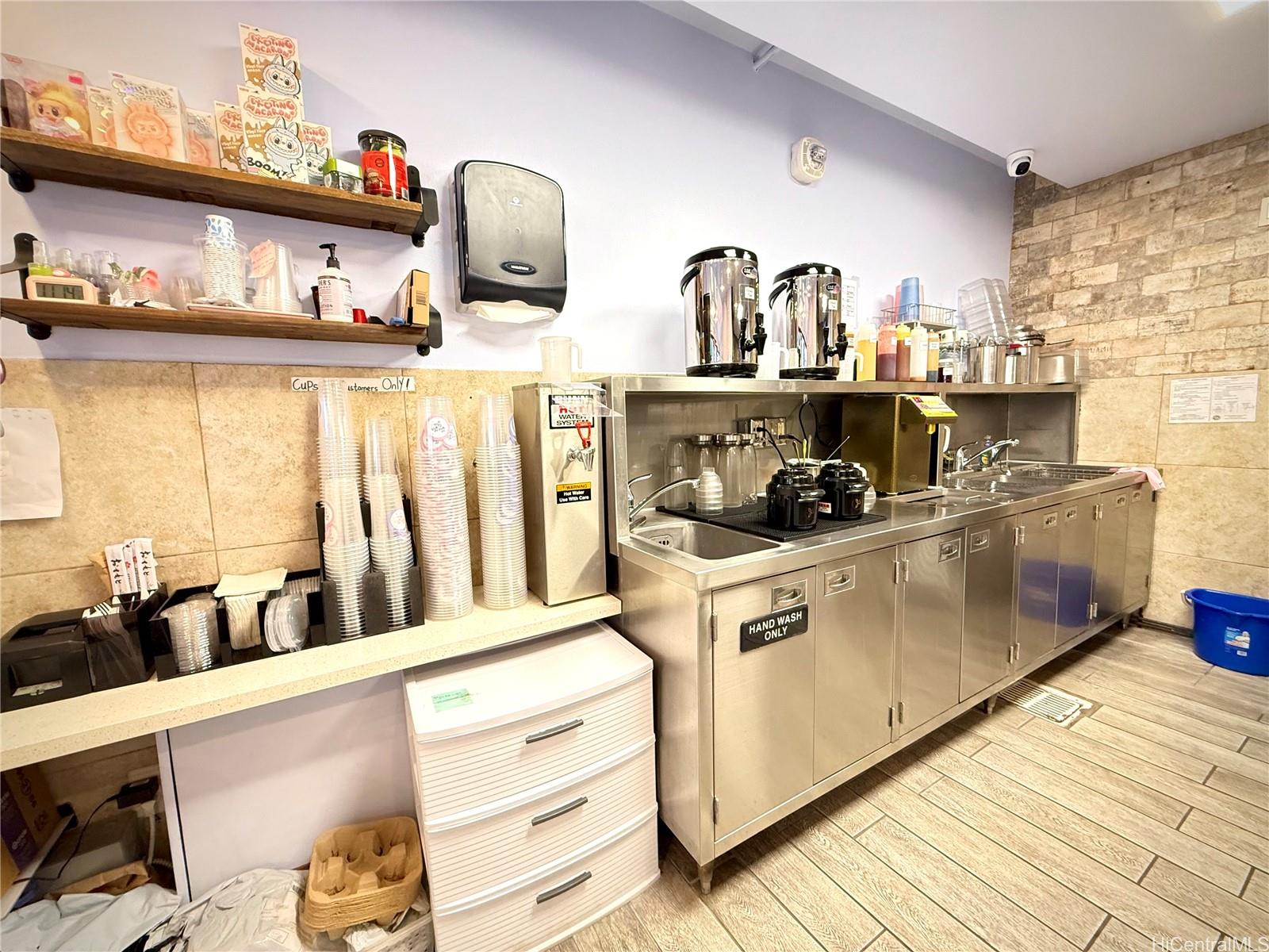 1617 Kapiolani Blvd Ala Moana Ala Moana Tower - photo 9 of 16