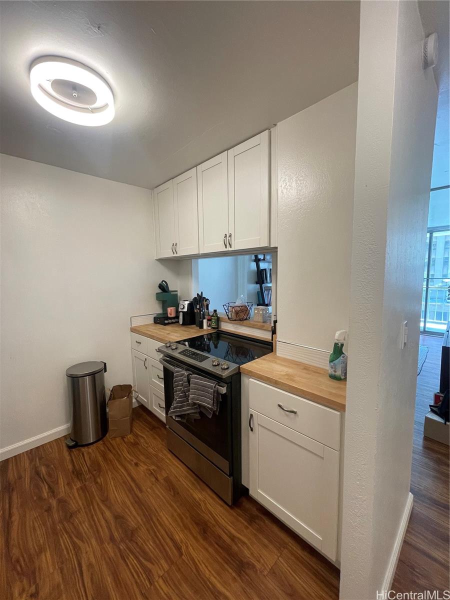 1617 Kapiolani Blvd Honolulu - Rental - photo 6 of 7