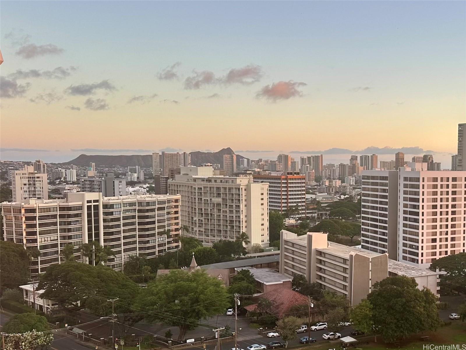 Makiki Towers condo # 1703, Honolulu, Hawaii - photo 20 of 25