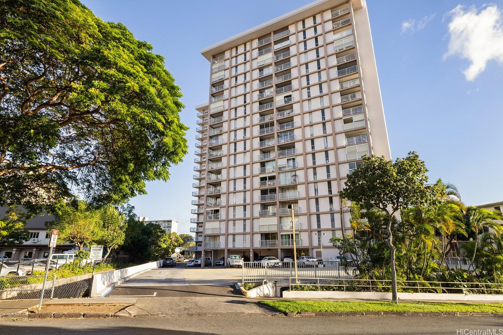 Makiki Towers condo # 1703, Honolulu, Hawaii - photo 25 of 25