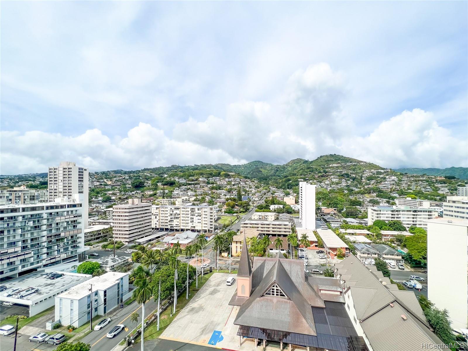 Makiki Towers condo # 1604, Honolulu, Hawaii - photo 14 of 20
