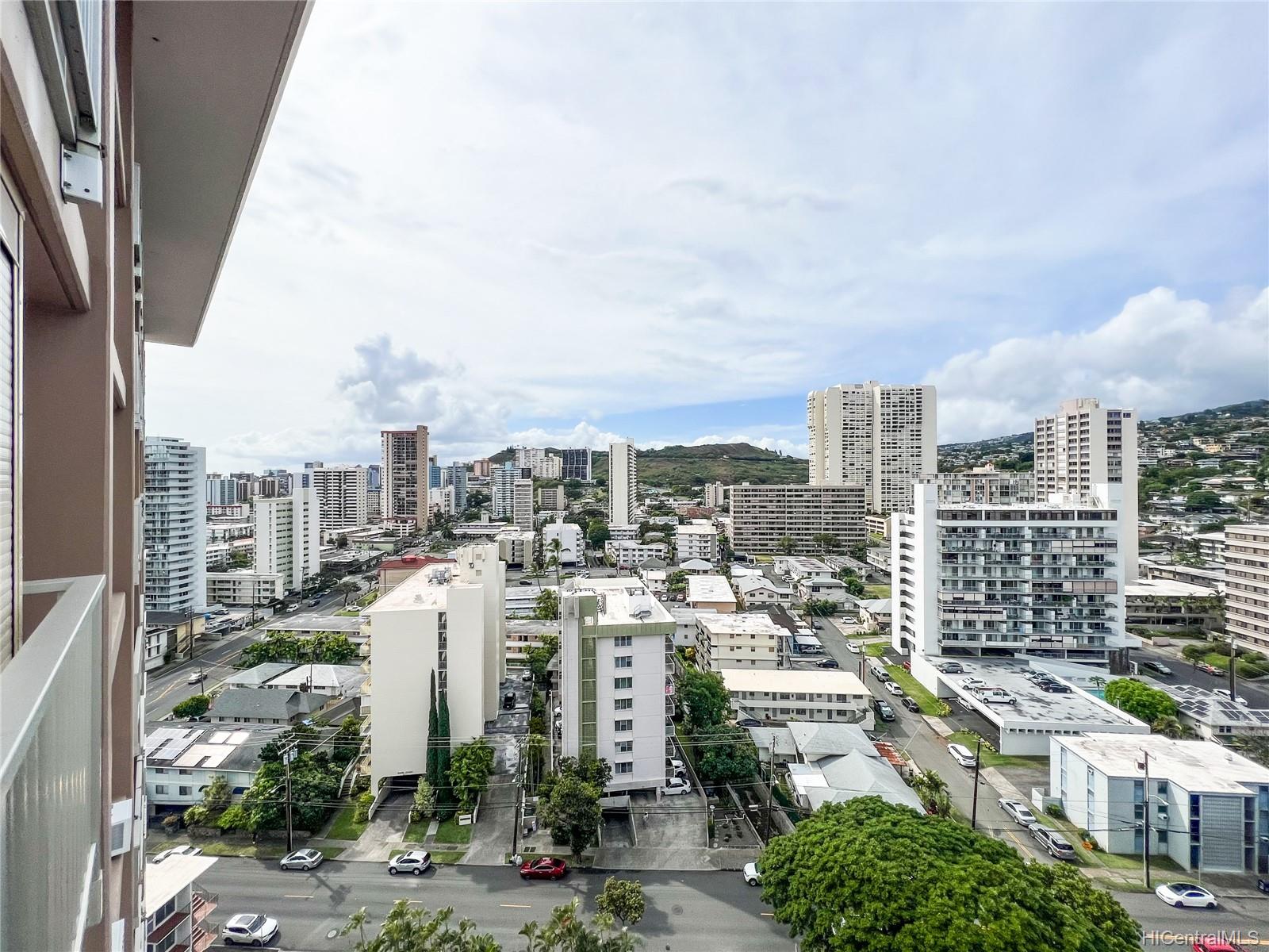 Makiki Towers condo # 1604, Honolulu, Hawaii - photo 15 of 20