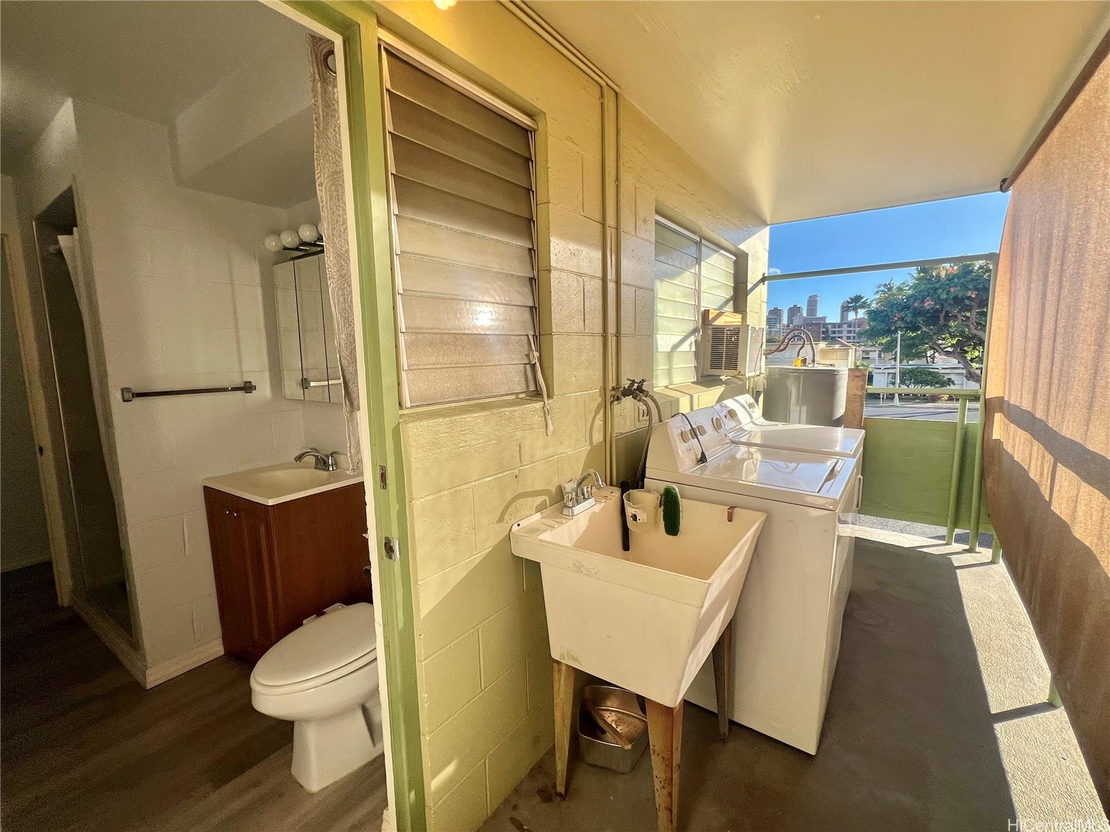 Pawaa Gardens condo # A207, Honolulu, Hawaii - photo 6 of 7