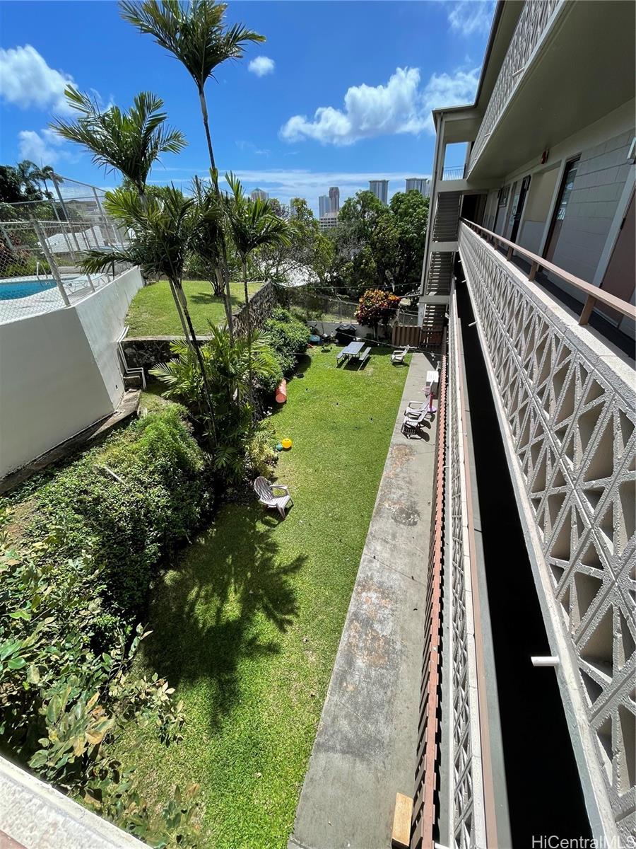 1619 Kamamalu Ave Honolulu - Rental - photo 3 of 18