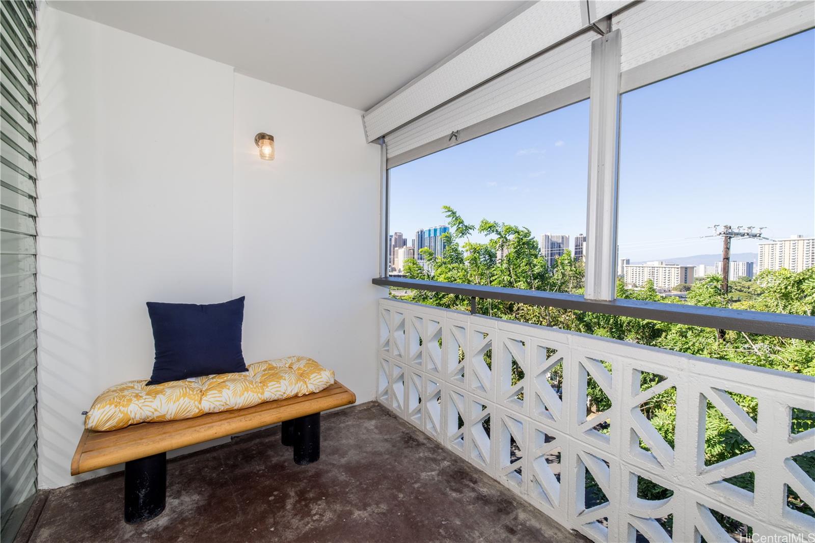 Aleo Hale condo # 301, Honolulu, Hawaii - photo 6 of 17