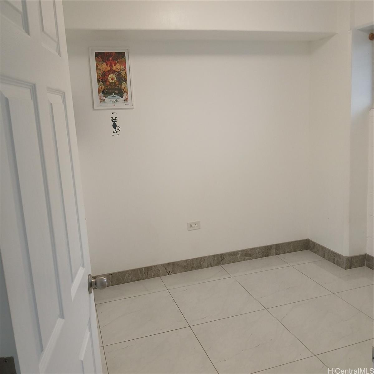 Aleo Hale condo # 110, Honolulu, Hawaii - photo 4 of 6