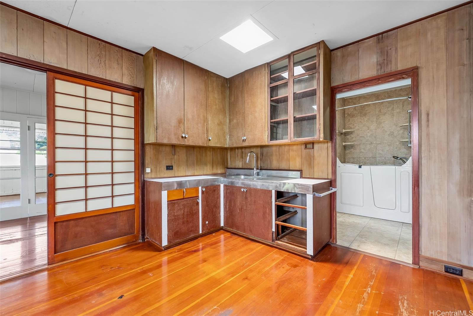 1619  Ua Drive Palolo, Diamond Head home - photo 8 of 25